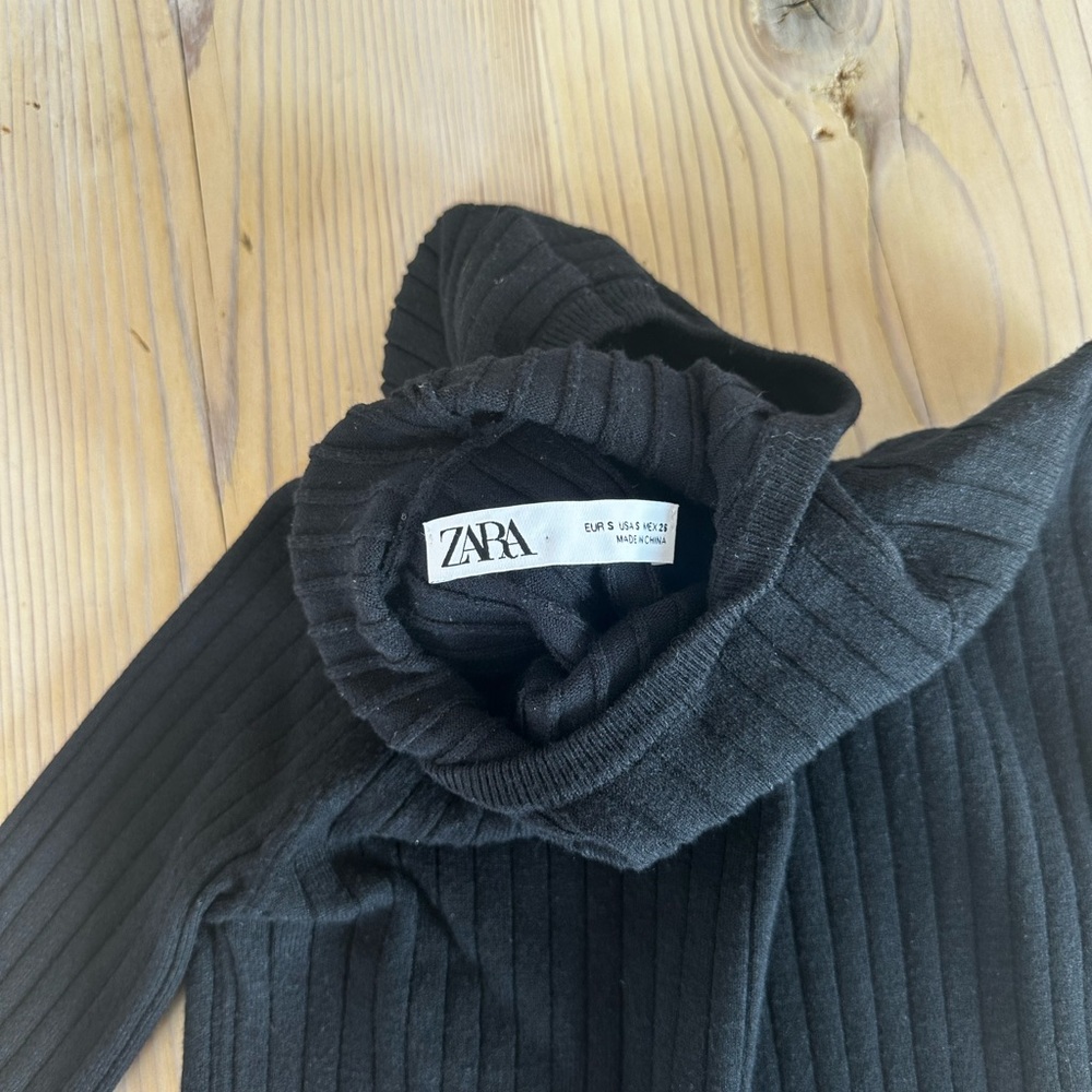 Zara Hooded Ribbed Sweater (Size S)